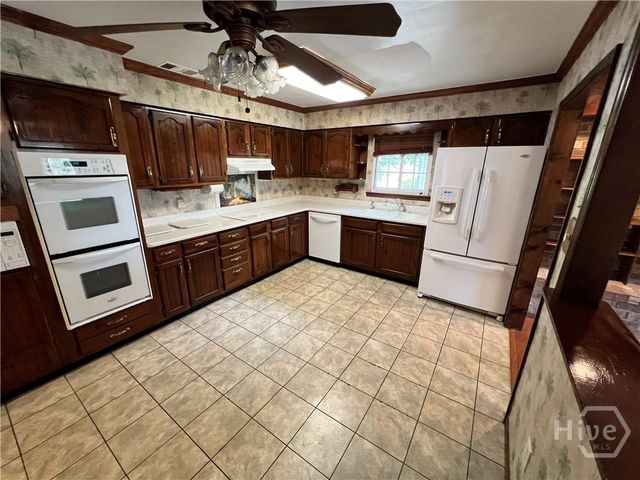 127 Pine Grove Drive, Savannah, GA 31419