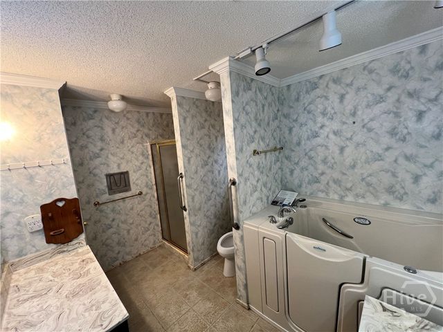 127 Pine Grove Drive, Savannah, GA 31419