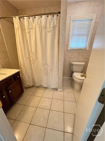 127 Pine Grove Drive, Savannah, GA 31419