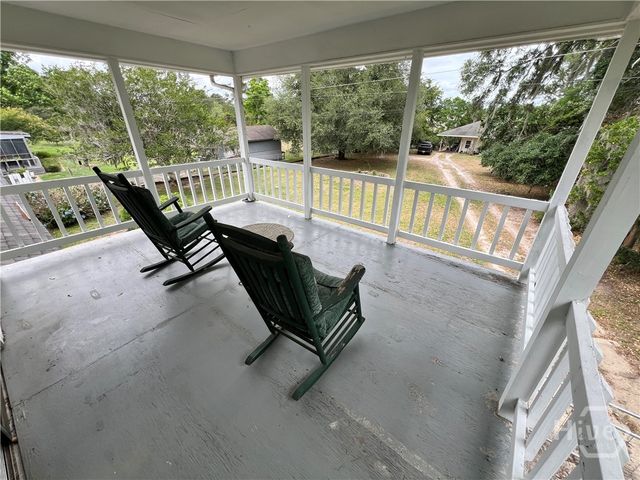 127 Pine Grove Drive, Savannah, GA 31419
