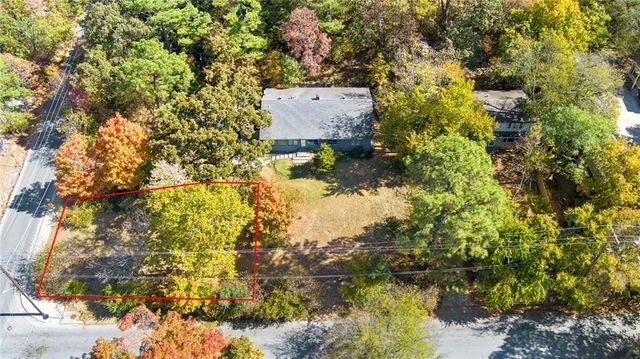 E Dickson Street, Fayetteville, AR 72701