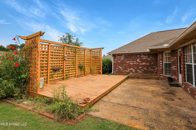714 Clubhouse Drive, Pearl, MS 39208