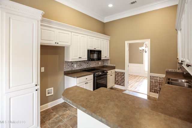 714 Clubhouse Drive, Pearl, MS 39208