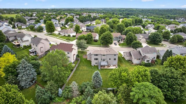 2043 Hightop Place NE, Rochester, MN 55906