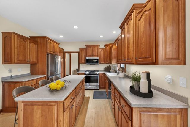 2043 Hightop Place NE, Rochester, MN 55906