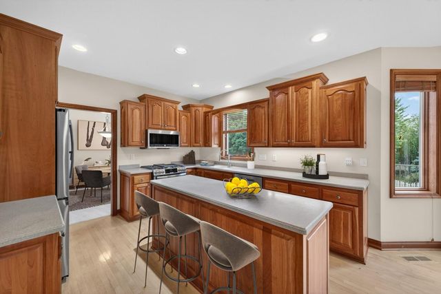 2043 Hightop Place NE, Rochester, MN 55906