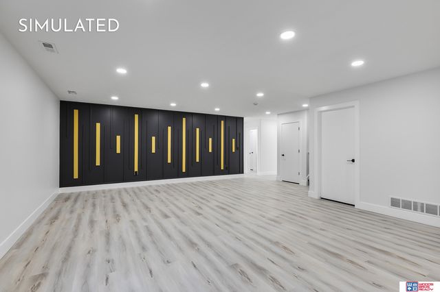 615 N 106th Street, Lincoln, NE 68527