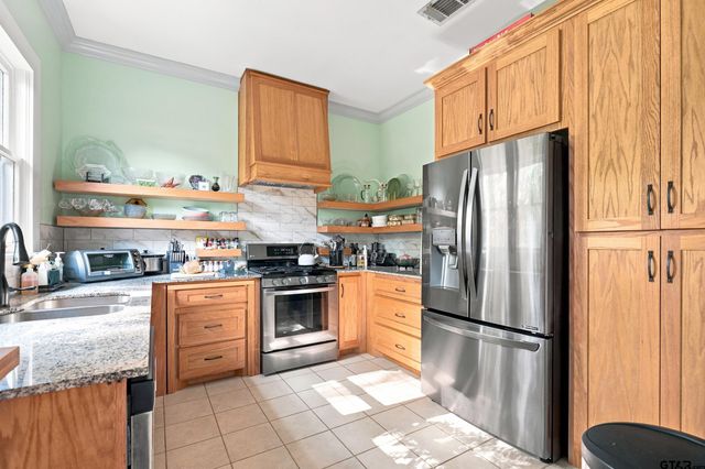 542 Jefferson, Pittsburg, TX 75686