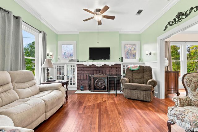 542 Jefferson, Pittsburg, TX 75686