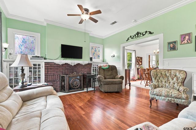 542 Jefferson, Pittsburg, TX 75686
