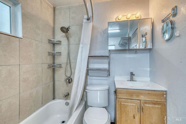 307 S Locust Street, Nampa, ID 83686