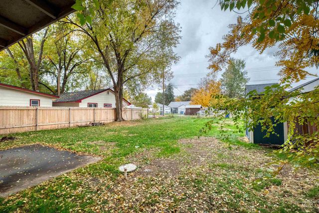 307 S Locust Street, Nampa, ID 83686