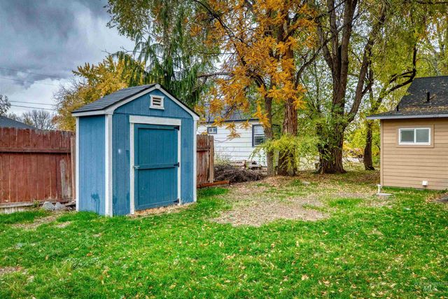 307 S Locust Street, Nampa, ID 83686