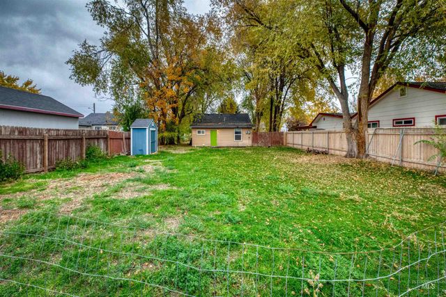 307 S Locust Street, Nampa, ID 83686
