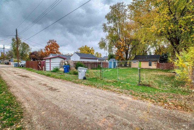 307 S Locust Street, Nampa, ID 83686