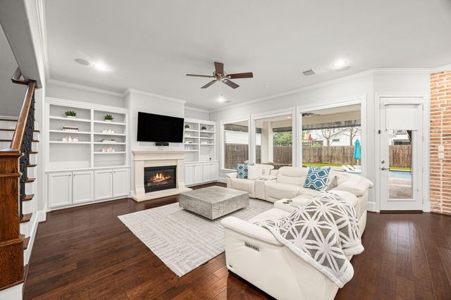 1355 Chippendale Road, Houston, TX 77018