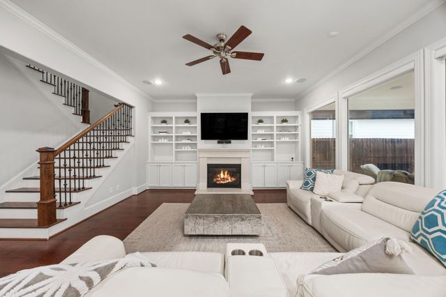 1355 Chippendale Road, Houston, TX 77018