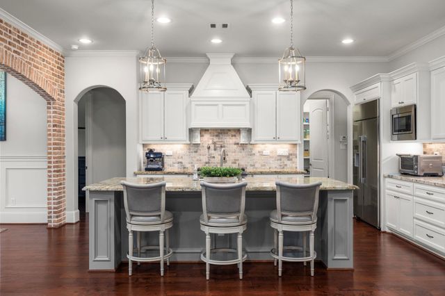 1355 Chippendale Road, Houston, TX 77018