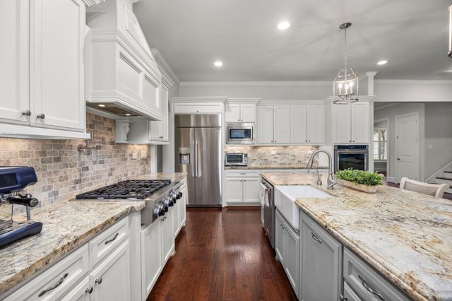 1355 Chippendale Road, Houston, TX 77018