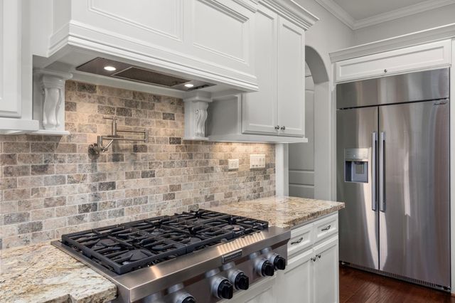 1355 Chippendale Road, Houston, TX 77018