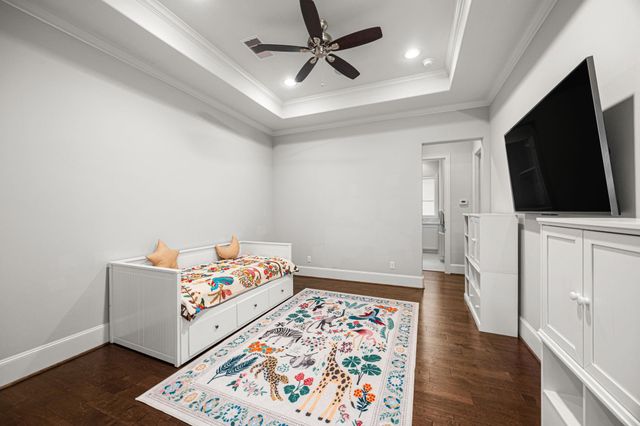 1355 Chippendale Road, Houston, TX 77018