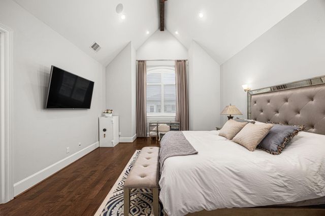 1355 Chippendale Road, Houston, TX 77018