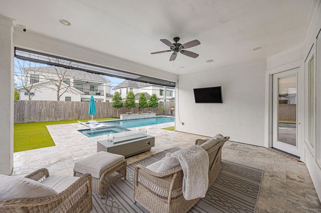 1355 Chippendale Road, Houston, TX 77018