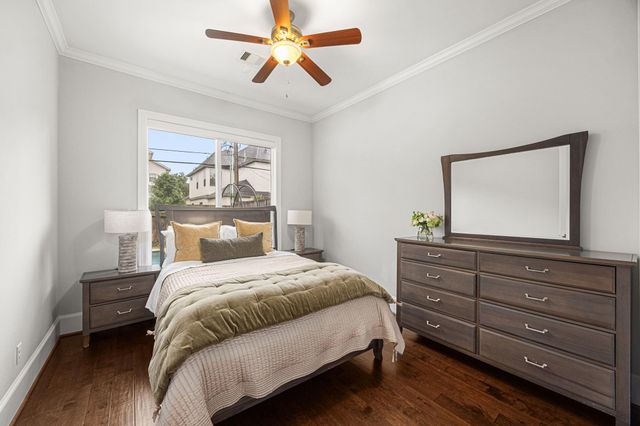 1355 Chippendale Road, Houston, TX 77018