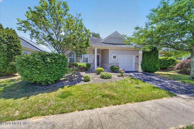 26 Florence Drive, Manchester, NJ 08759