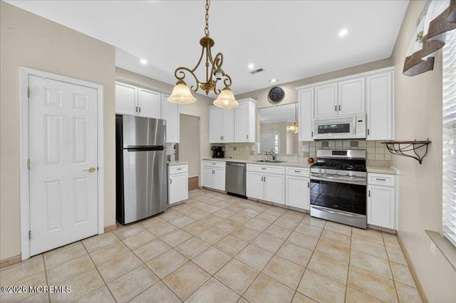 26 Florence Drive, Manchester, NJ 08759