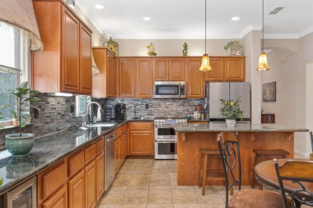 432 Mira Monte Ct, Roseville, CA 95747