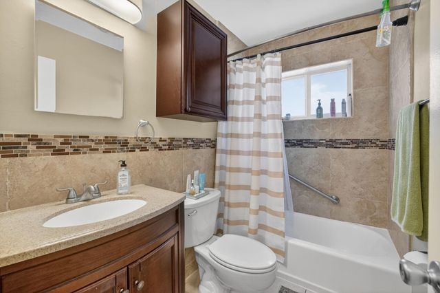 2608 NE 10th Avenue, Wilton Manors, FL 33334