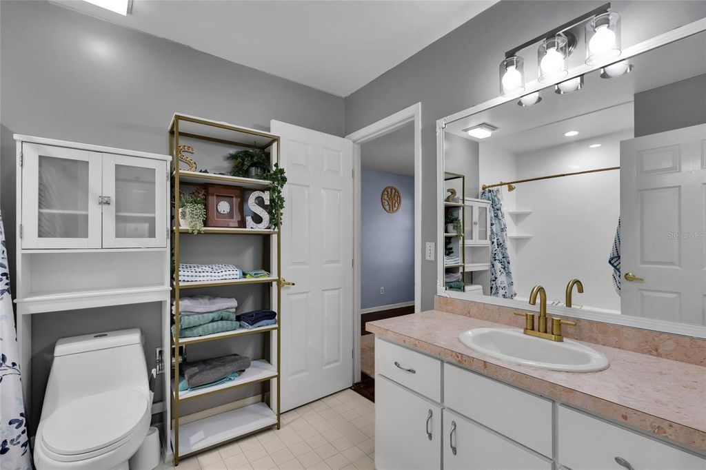 Image 23 of property listing at 3928 SE 14TH PLACE, Ocala, FL 34471