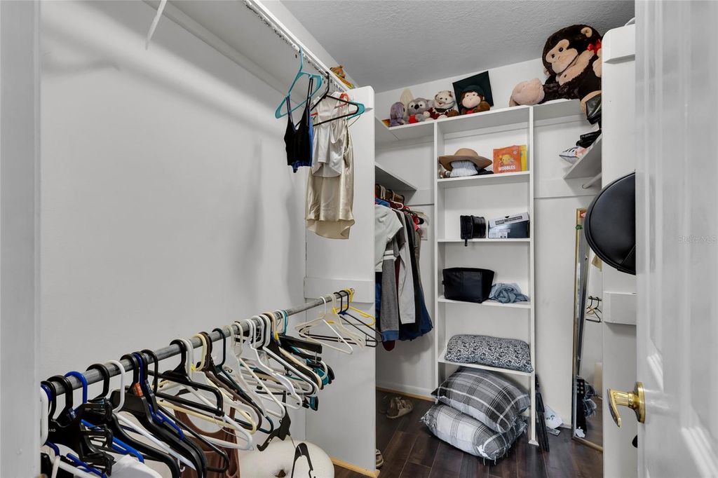 Image 25 of property listing at 3928 SE 14TH PLACE, Ocala, FL 34471