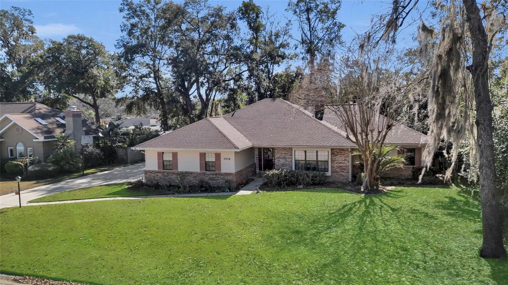 Image 34 of property listing at 3928 SE 14TH PLACE, Ocala, FL 34471