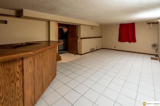 2918 N 65Th Street, Lincoln, NE 68507