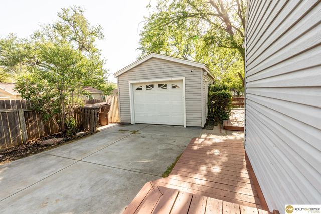 2918 N 65Th Street, Lincoln, NE 68507