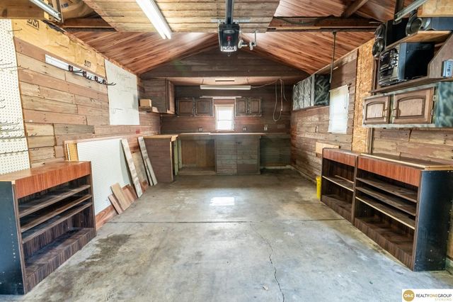 2918 N 65Th Street, Lincoln, NE 68507