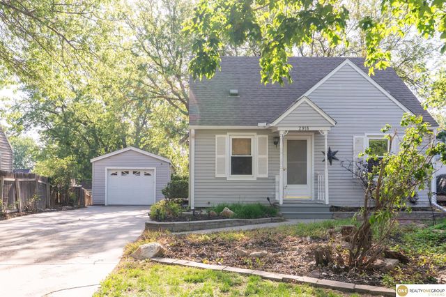 2918 N 65Th Street, Lincoln, NE 68507