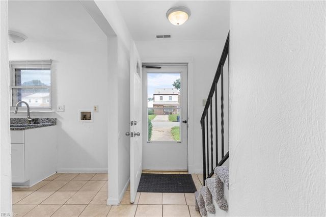 5645 Dodington CT, Virginia Beach, VA 23462