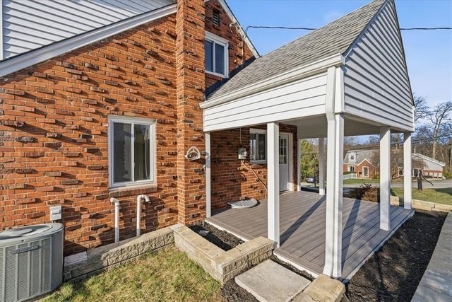 44 Ruthfred Drive, Upper St Clair, PA 15241