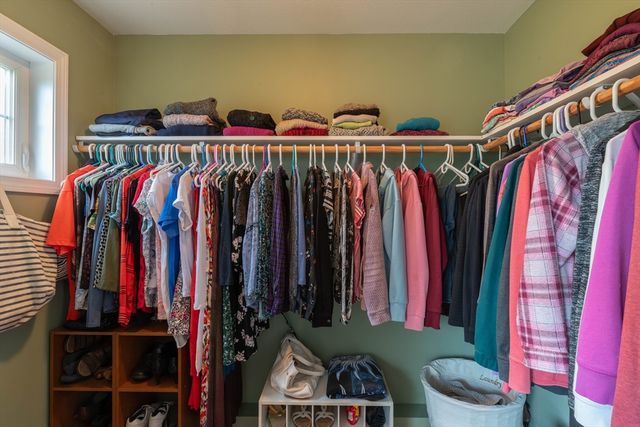 83 Bay Road, Hadley, MA 01035