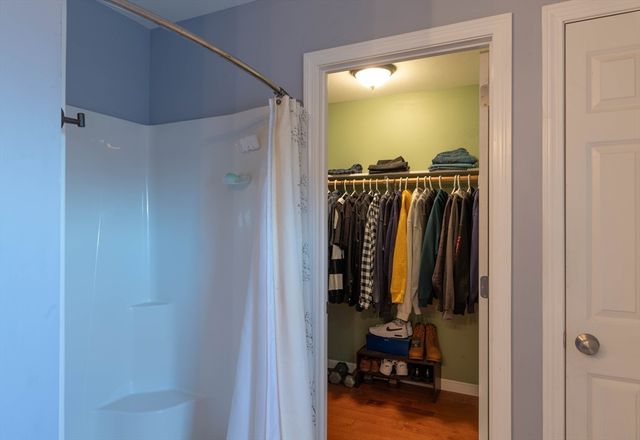 83 Bay Road, Hadley, MA 01035