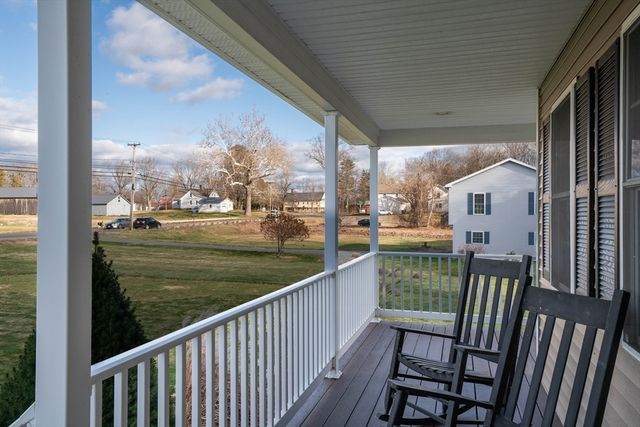 83 Bay Road, Hadley, MA 01035