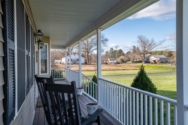 83 Bay Road, Hadley, MA 01035