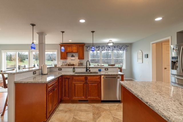 83 Bay Road, Hadley, MA 01035