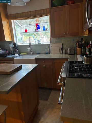 500 Pershing Drive, San Leandro, CA 94577