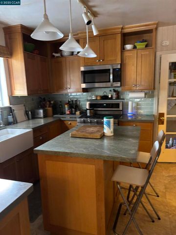 500 Pershing Drive, San Leandro, CA 94577