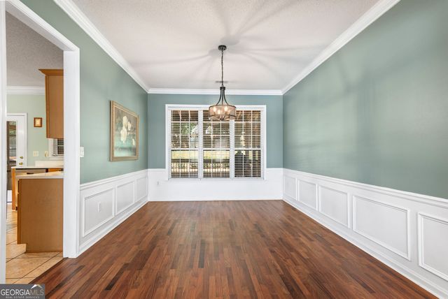 1335 Lyndhurst Way, Roswell, GA 30075