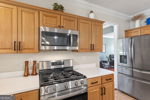1335 Lyndhurst Way, Roswell, GA 30075